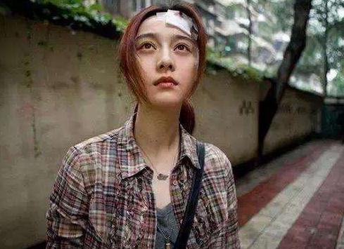 蛇系长相范冰冰,蛇女惊艳的视频