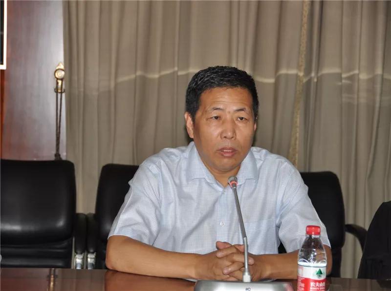 辽宁一官员主动投案自首,辽宁两干部被问责