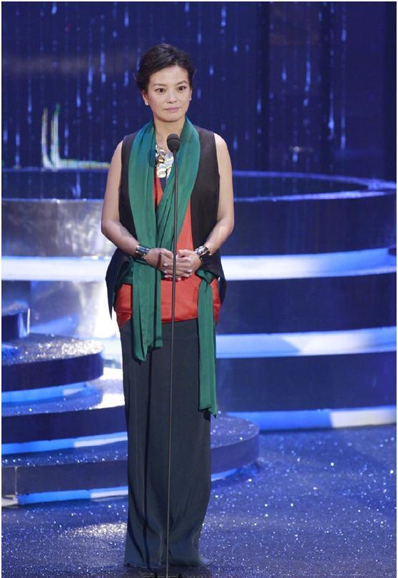 赵薇各种发型,赵薇穿搭头发