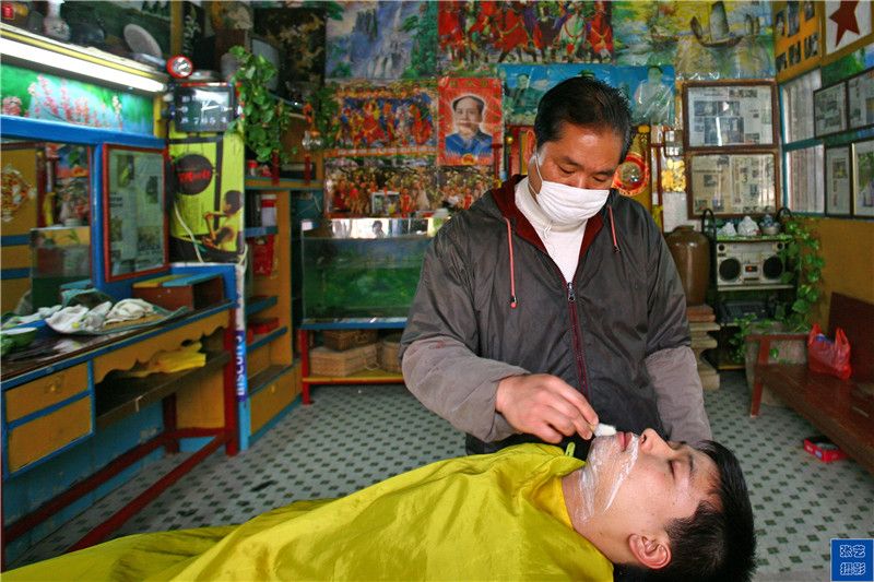 理发店老式理发椅子,理发店俄罗斯