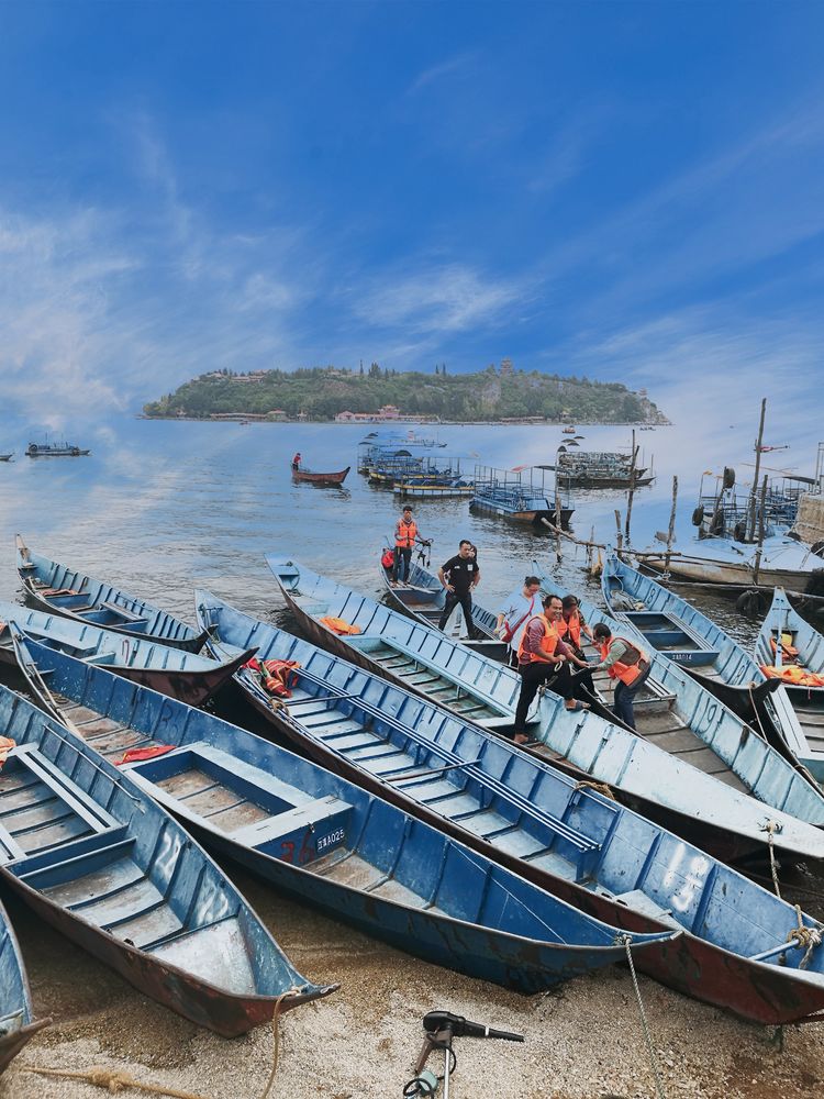 抚仙湖孤山上有什么景点,抚仙湖里的小岛