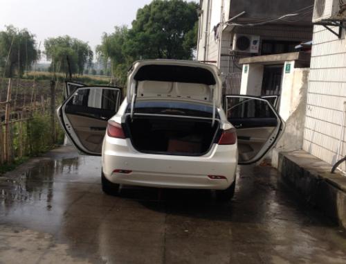 学会洗车工作,自己洗车既是省钱又有乐趣