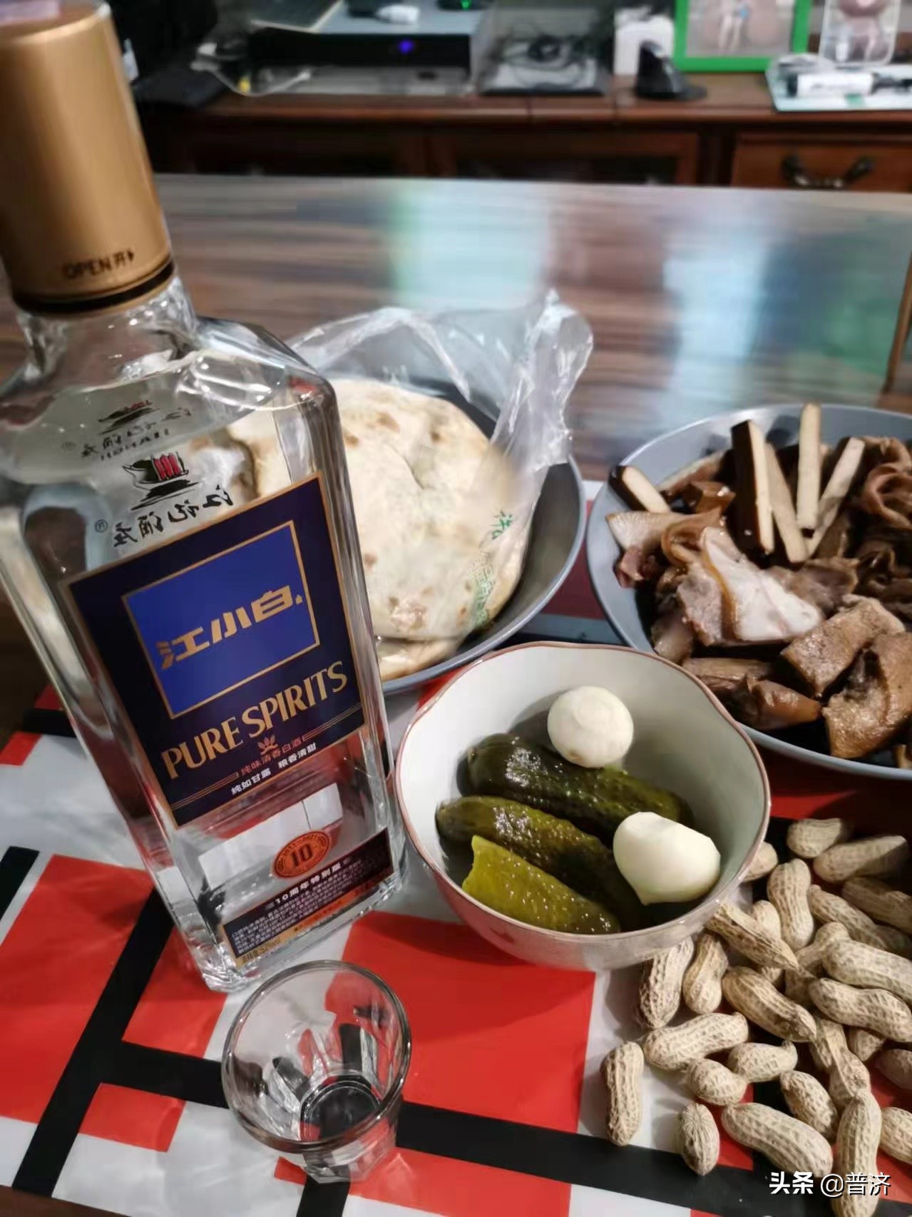 第三代江小白好喝了吗？口粮酒群里品鉴52度金盖江小白引发的争论