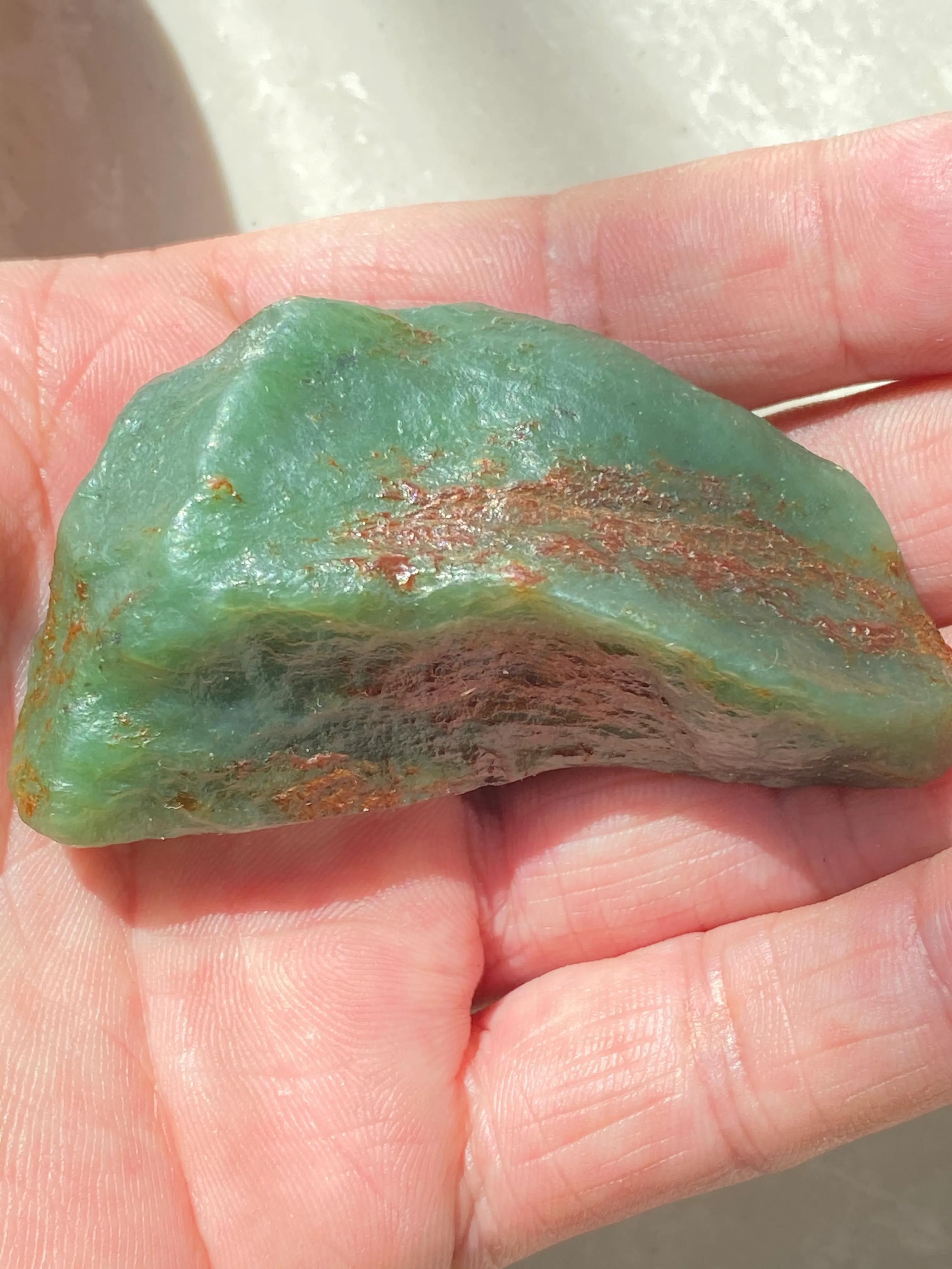 喜田新疆和田玉,新疆碧玉和和田玉有什么区别