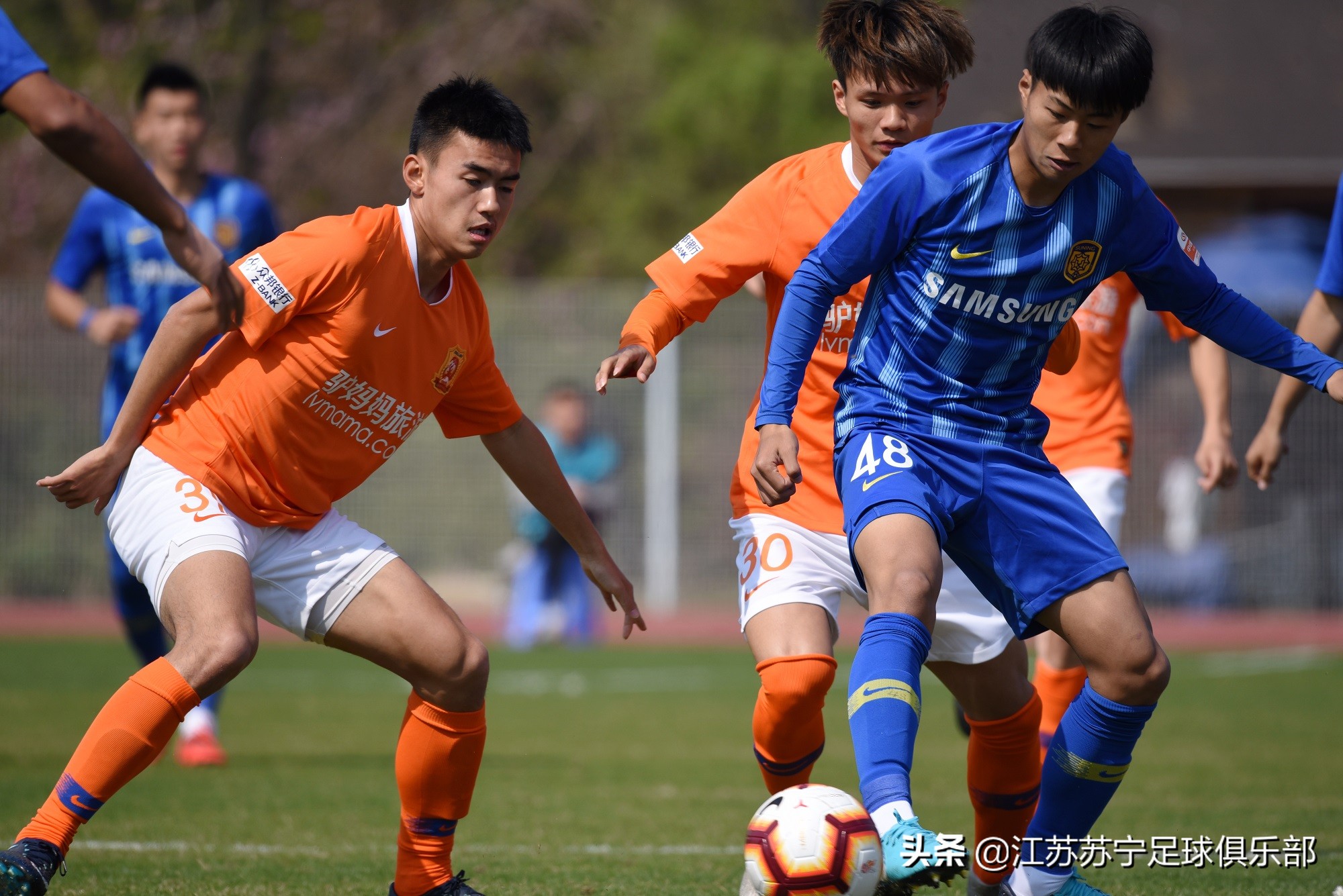江苏苏宁张凌峰,张凌峰江苏足球视频