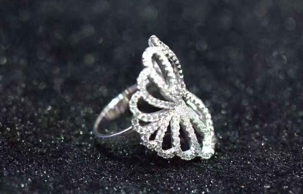 世界上的天然钻石,世界上有没有人造钻石