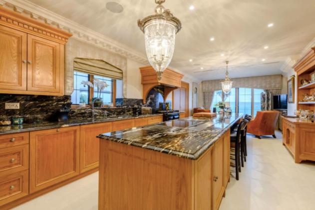 英国爱丁堡豪宅出售,英国海滨别墅