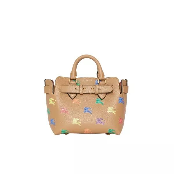 当代女生消费观名牌包,现代女士包