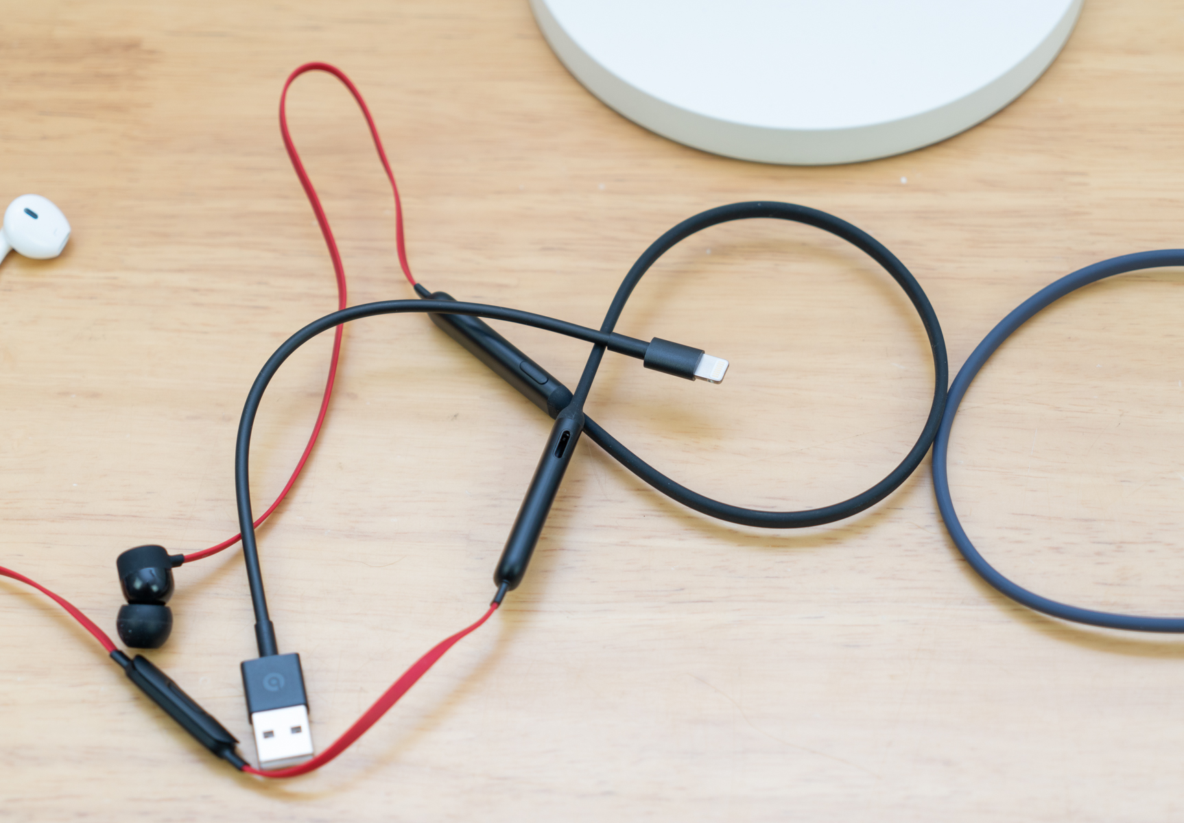 耳机有带闪光的吗,耳机竟然有这么多功能