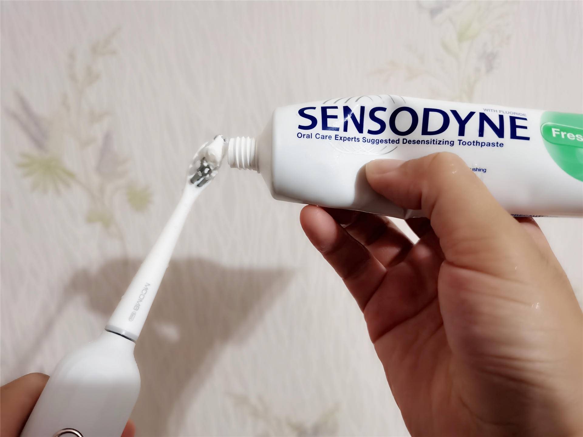 声波护理电动牙刷,超声波牙刷和旋转电动牙刷评测