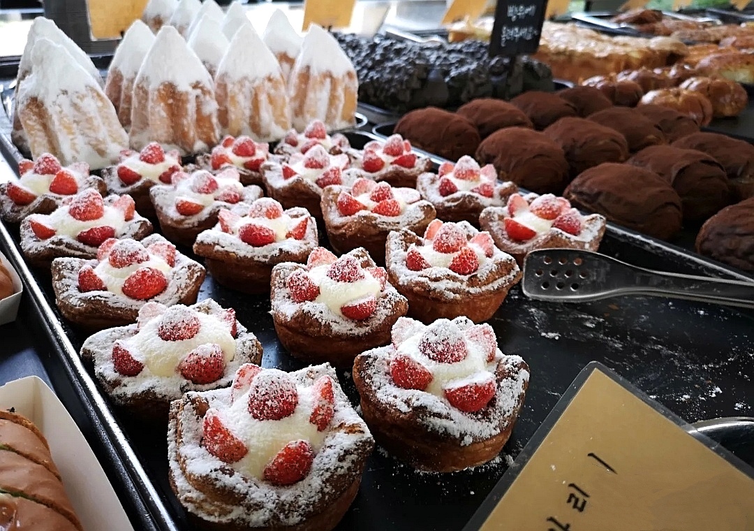 韩国网红设计师，把旧厂房改造成咖啡烘焙店，开这样的店真幸福