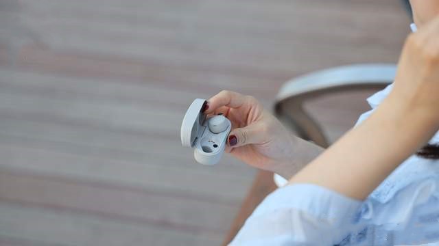 索尼1000xm4和苹果耳机airpodsmax,wf1000xm4和wh1000xm4音质哪个好