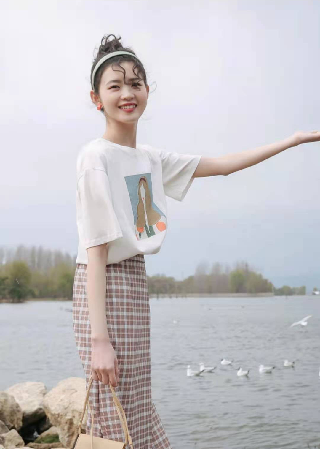 秋冬温柔风裙子穿搭技巧,女生韩系温柔知性风穿搭