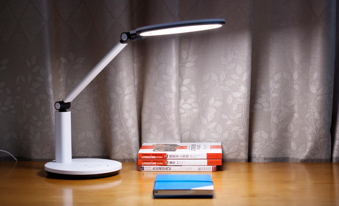 孩视宝智能护眼台灯,好视力和孩视宝台灯测评
