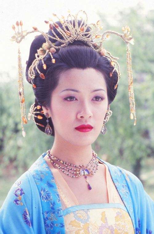 林芳兵25年前还原杨贵妃：增肥30斤，化妆造型堪称“国宝级”！