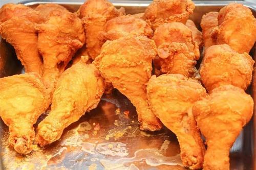 不建议吃的三种晚餐食物,晚餐不要吃的四种食物