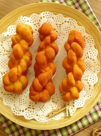 1个鸡蛋二勺面做出酥脆小麻花,小麻花怎么做才酥脆又好吃又简单