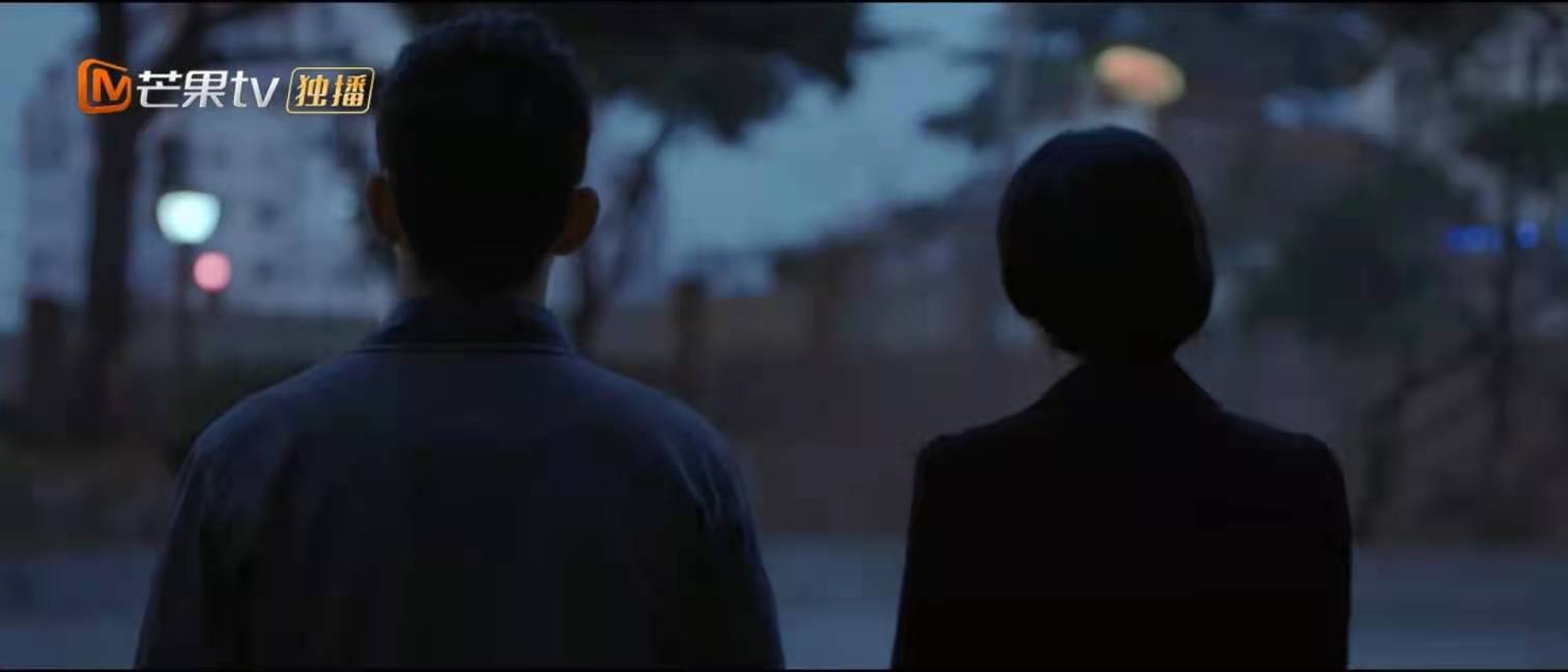 余男谎言真探一共多少集,谎言真探余男和朱世豪在酒吧聊天