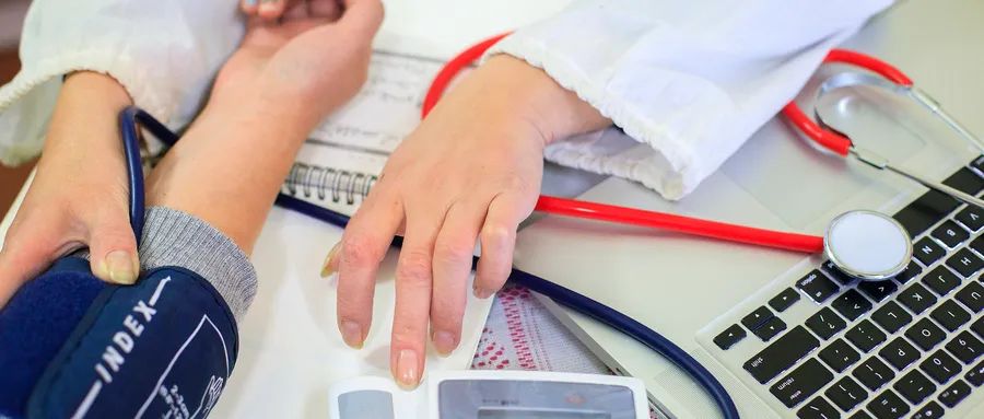 吃着降压药没挡住猝死，错在忽略了补充它