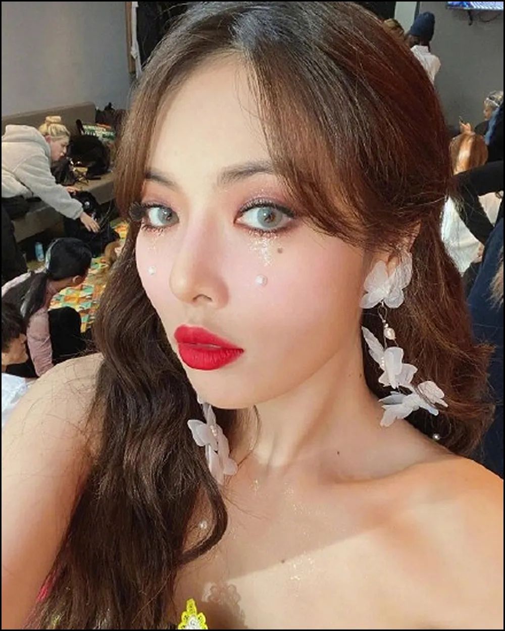 虞书欣穿搭粉色格子,虞书欣穿搭绿色小清新