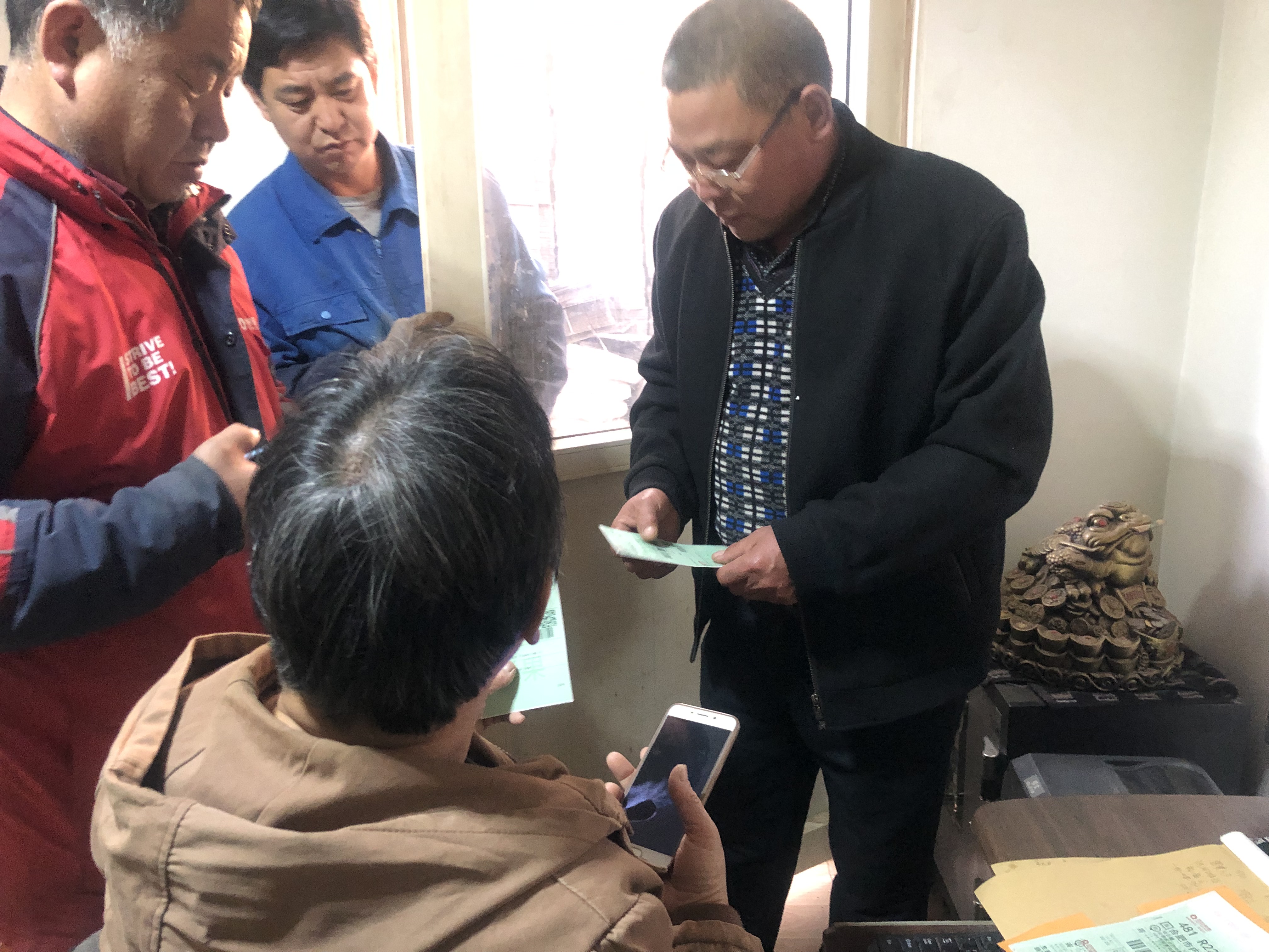 农民夫妇天猫开店：只卖一种东西，年入百万元