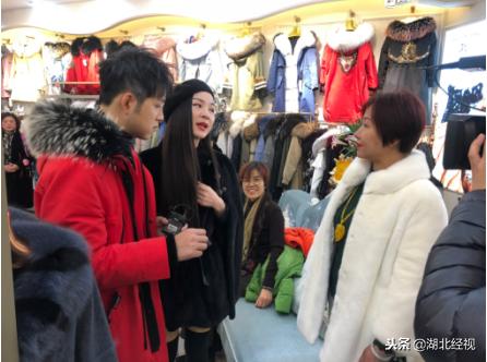 再冷也抵挡不住热情,再冷也抵挡不住大家的热情