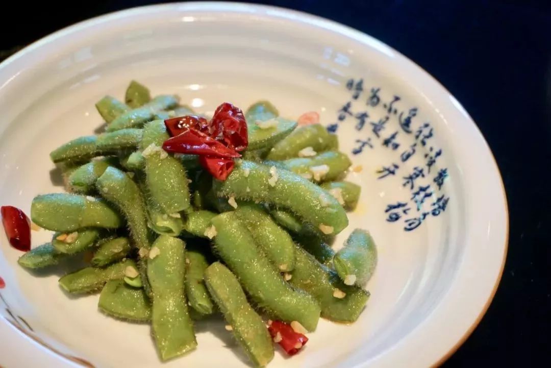 莫干山网红儿童旋转滑梯民宿,莫干山新晋森林亲子民宿无边泳池