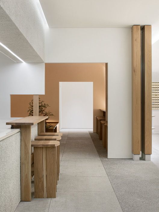 怎么判断横梁能不能拆,室内顶上的横梁该怎么处理