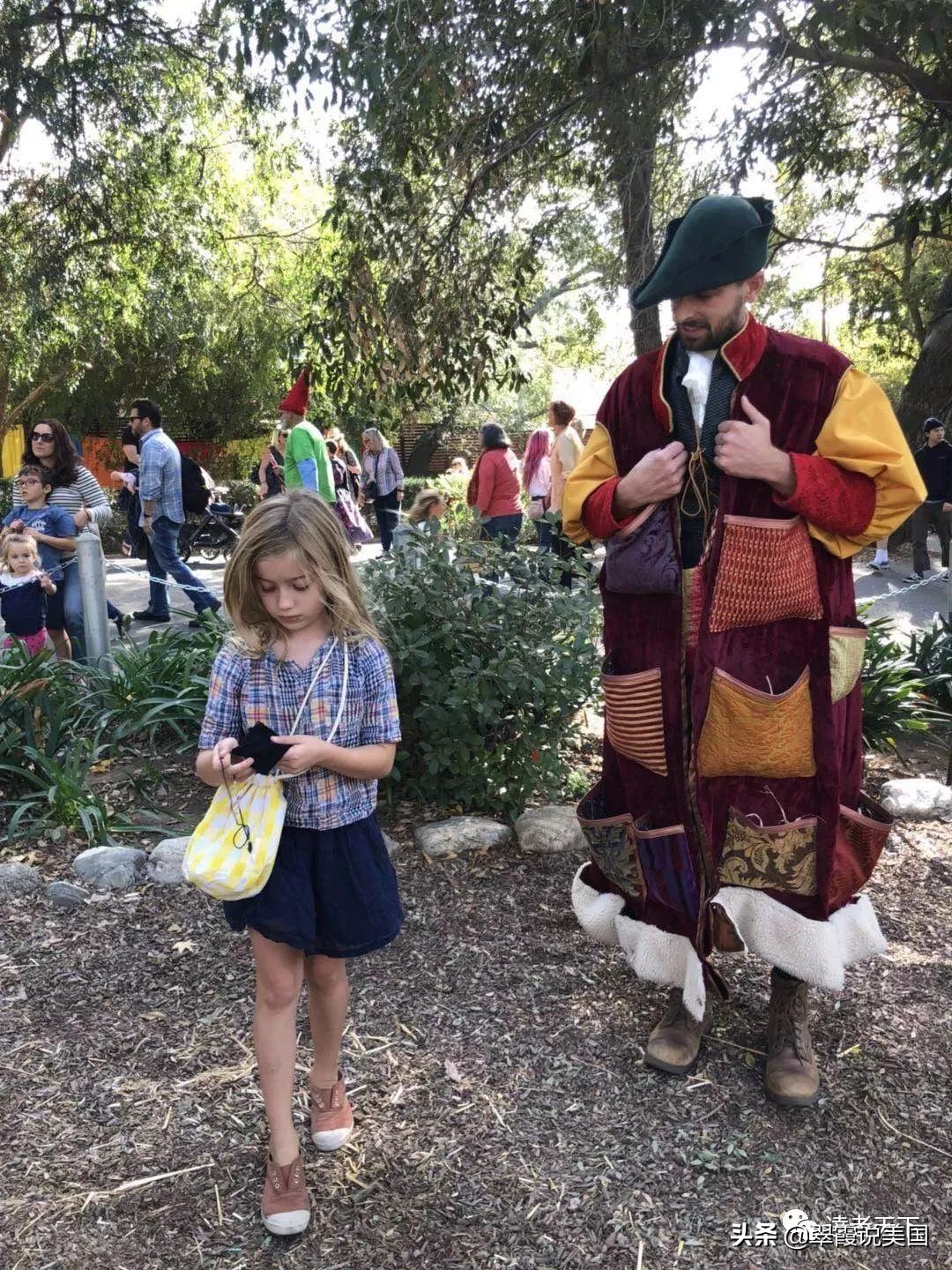 翠霞带你看看洛杉矶的精灵集市