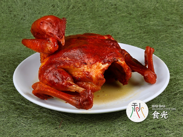 奥尔良烤鸡傻瓜式做法，只需2步不会做饭也能做，味道比卖的好吃