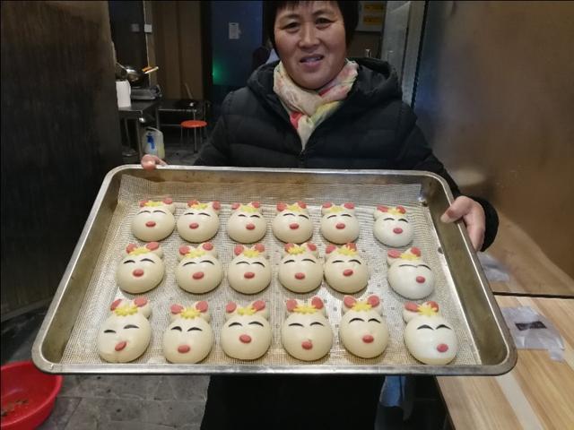 农民大姐做花馍,山东下岗女工创业做花馍