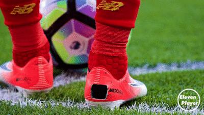 新买的足球鞋磨脚后跟有什么妙招,如何让足球鞋不磨脚