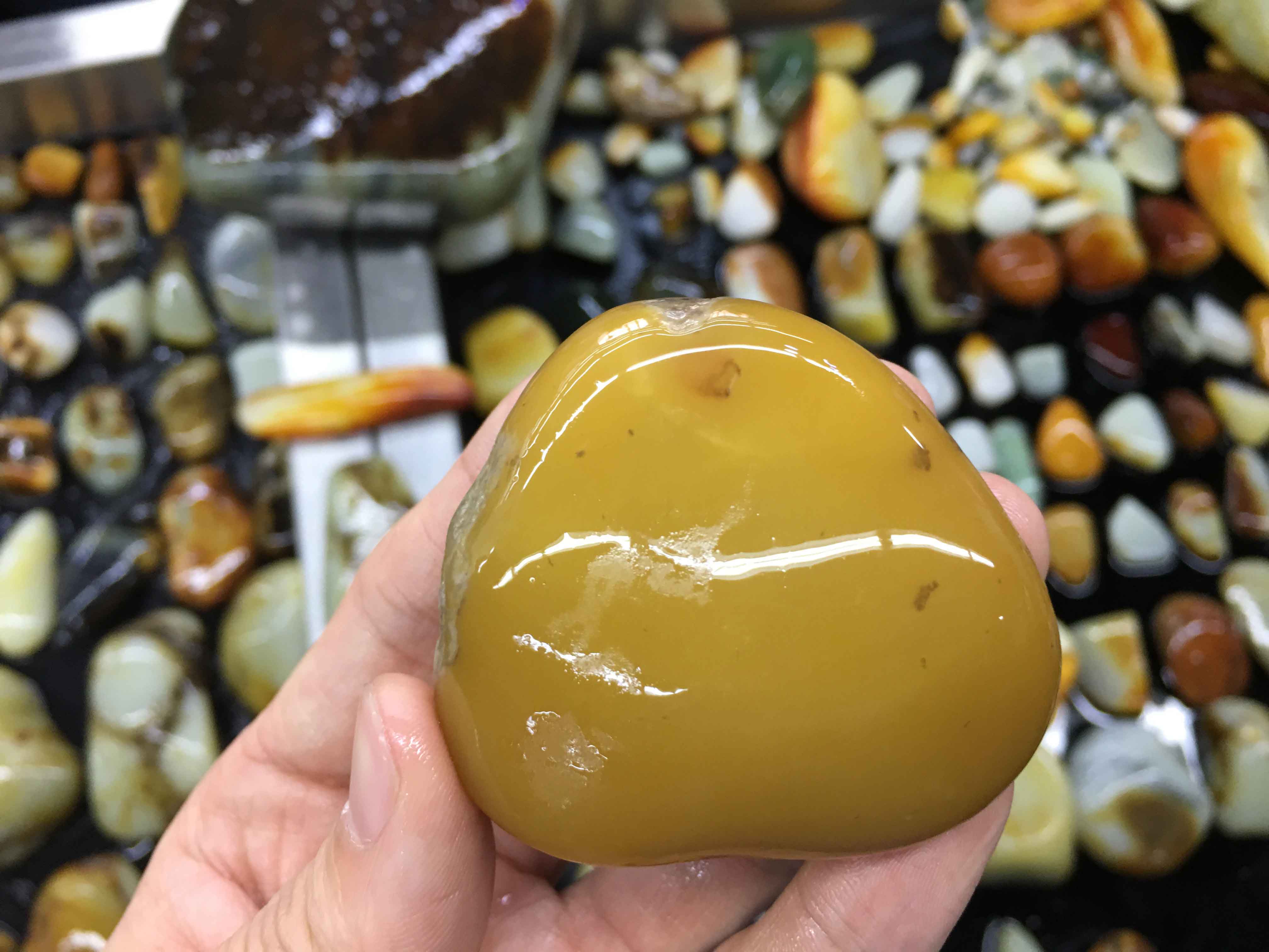 十块钱买了个和田玉石,十块钱买和田玉