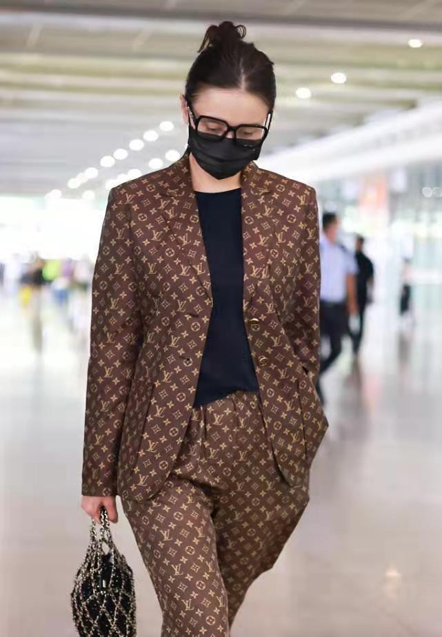 40岁宋佳职场装,宋佳lv套装多少钱