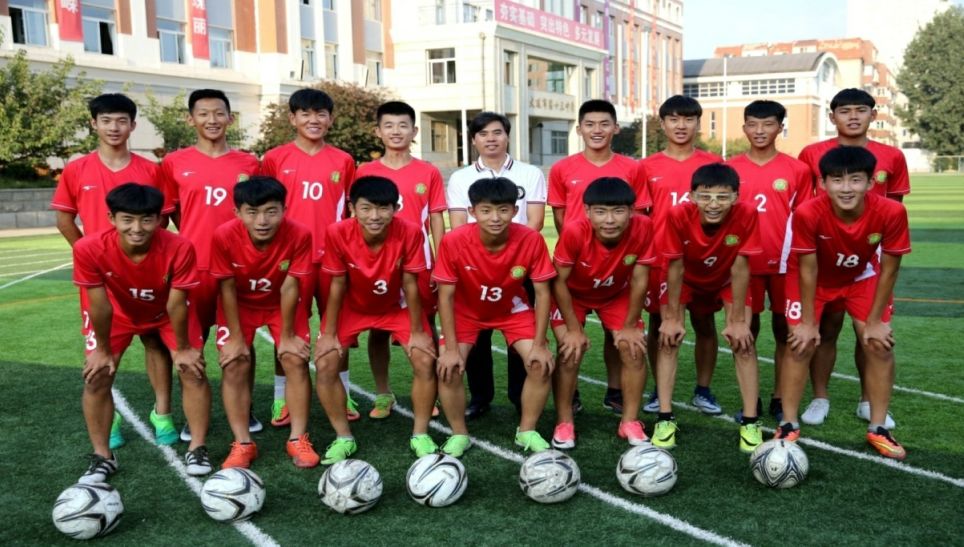 大连开发区十三中,大连十三中是什么档次的学校