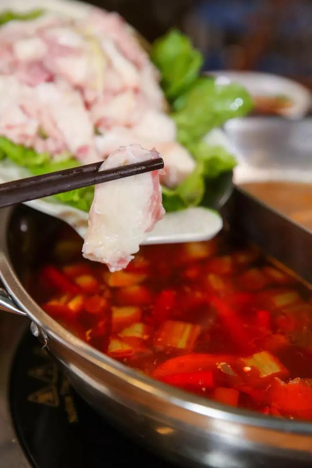 用3年干倒周边牛杂店！柳州80后“牛杂王”的逆袭之路