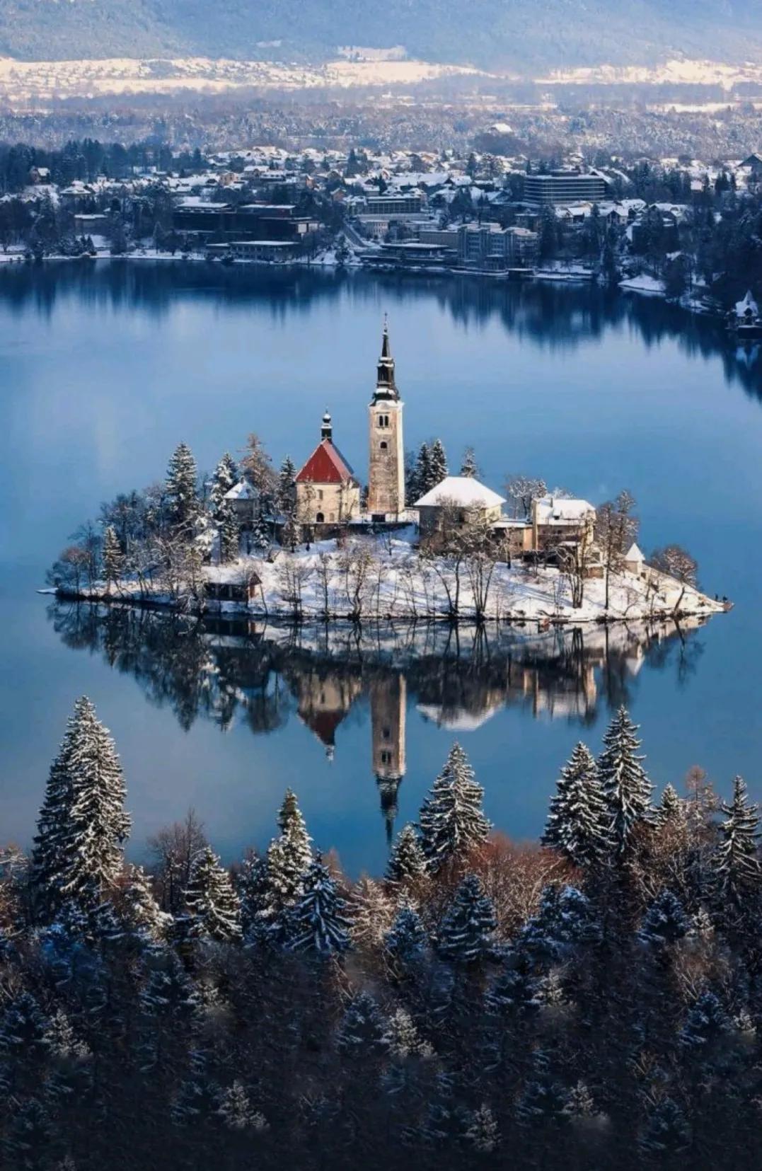 醉中天·佳人脸上黑痣—“白朴”