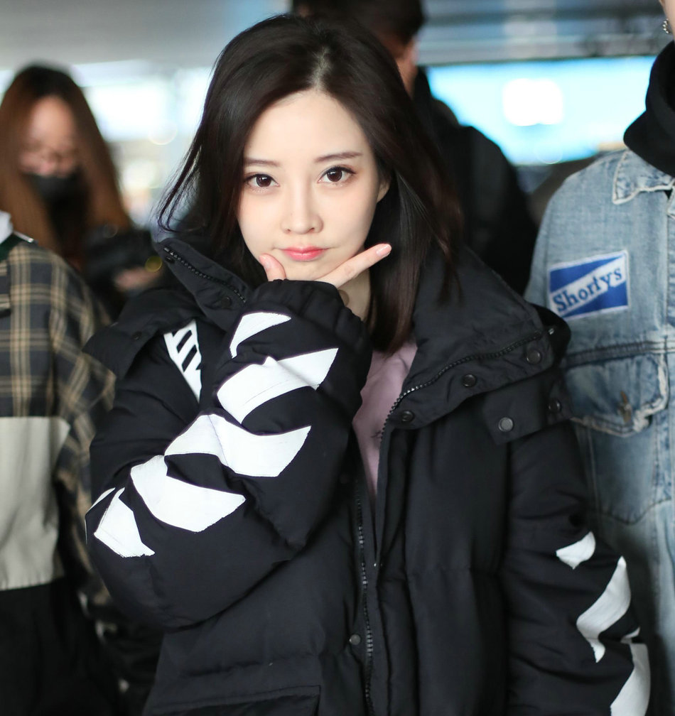 冯提莫斗鱼一姐霸屏,冯提莫御姐脸