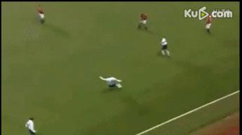 贝克汉姆长传慢动作解析,弧线球射门贝克汉姆教学