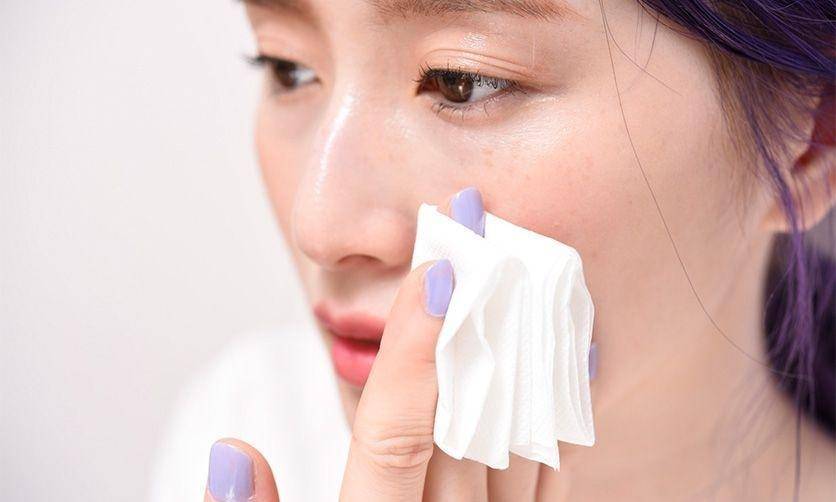 浮粉脱妆怎么补妆,脱妆浮粉怎么快速补妆