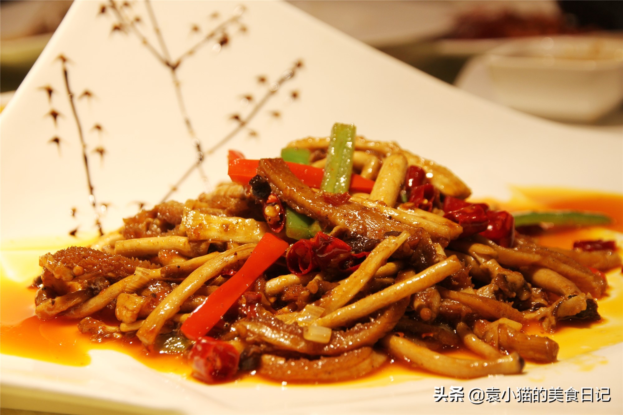 小寨西路吃了顿饭，一桌8人都喜欢这三个菜，真是没想到