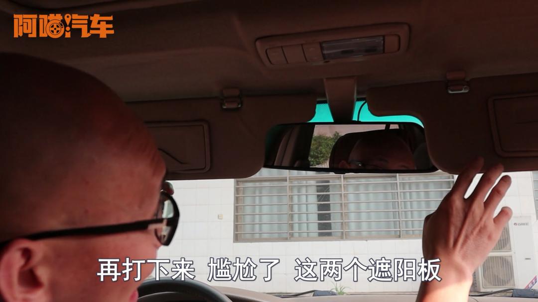 后视镜记录仪和单独记录仪哪个好,后视镜式行车记录仪使用方法图解