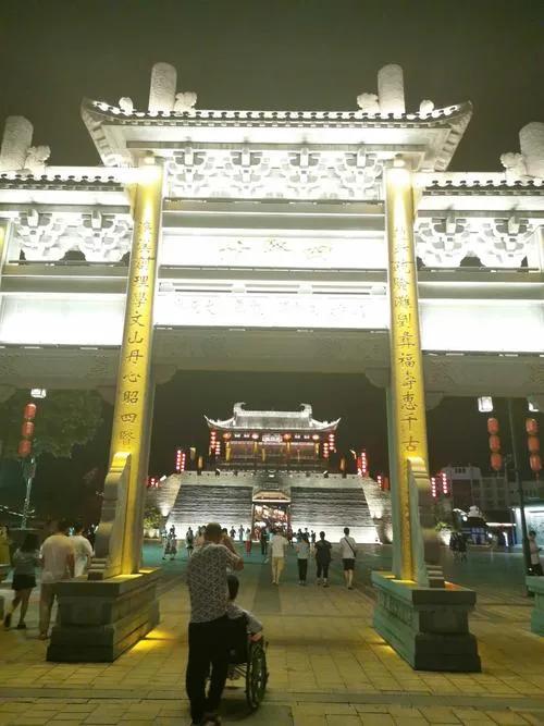 游四贤坊感受,赣州章贡区四贤坊在哪里