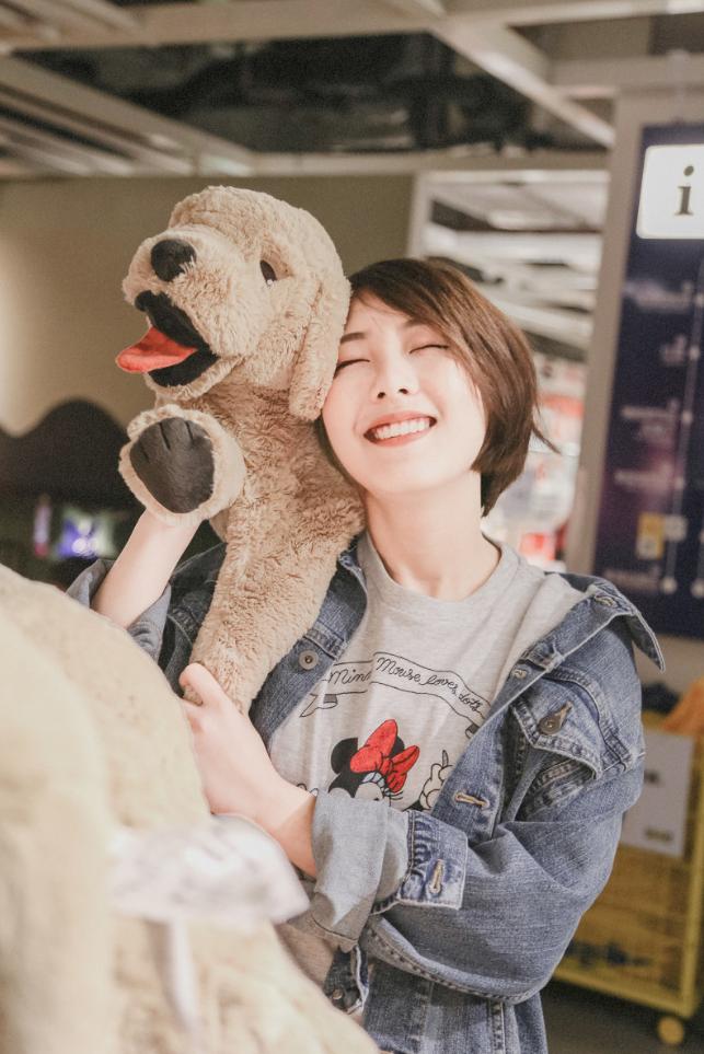 女朋友发一张照片就说我直男,不会给女孩子拍照的男生是直男吗