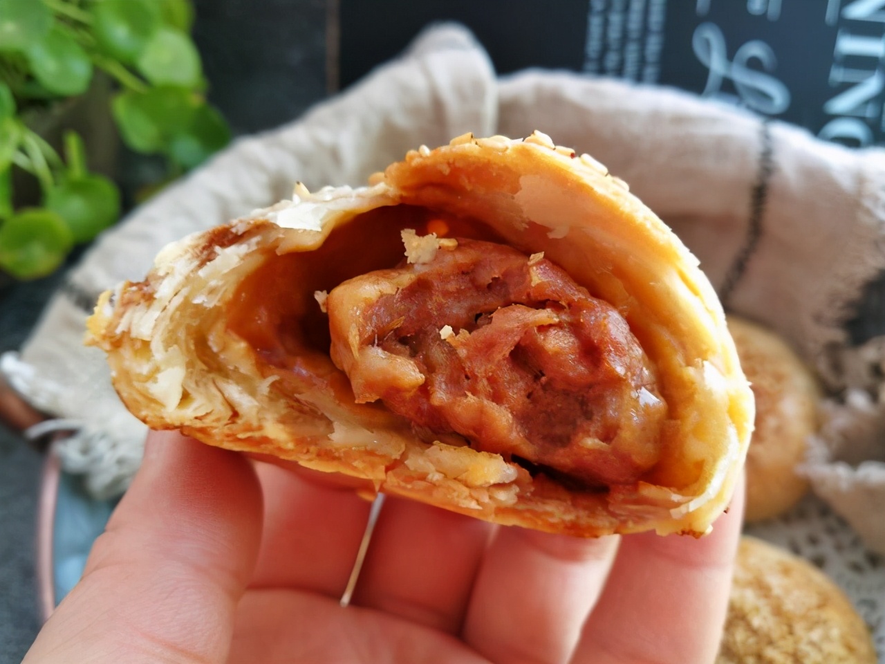 爱吃加孜然的烤烧饼,爱吃烧饼