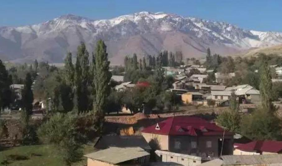 俄罗斯有个陕西村是真的吗,俄罗斯的陕西村的人是如何生活的