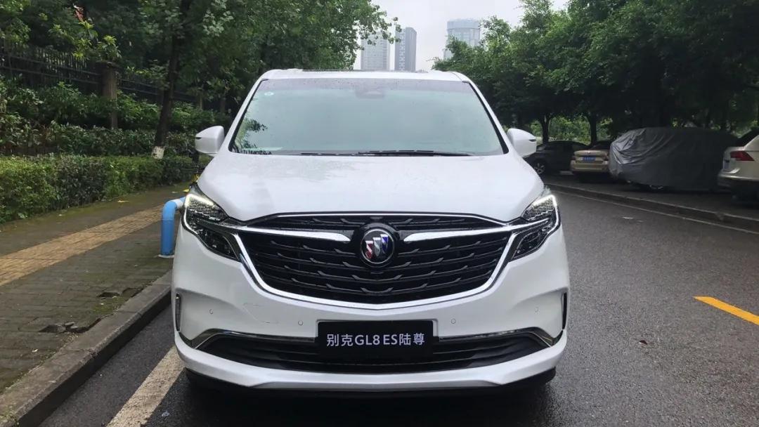 新款gl8es陆尊顶配,别克gl8es陆尊653t豪华版