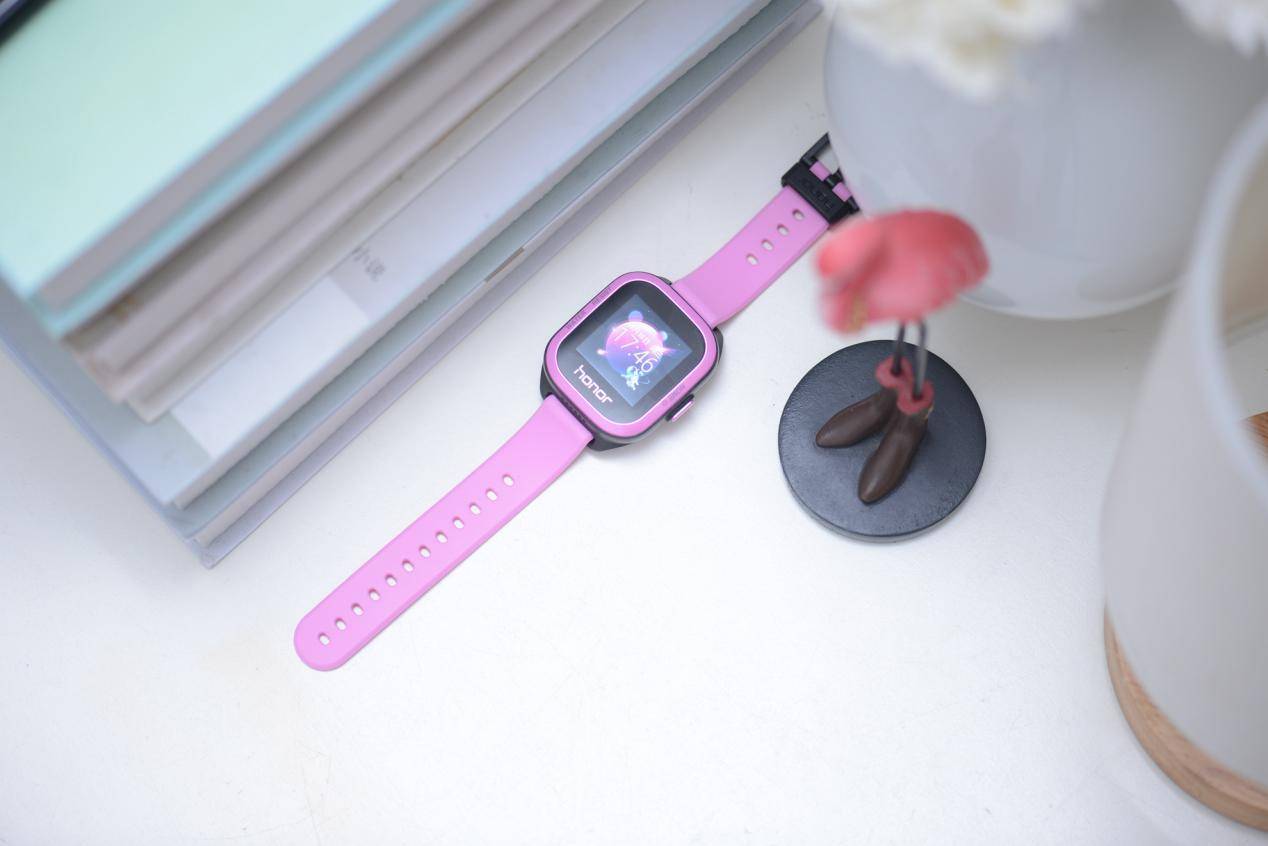 荣耀儿童手表2和小天才q2哪个好用,荣耀小k2儿童手表是全网通的吗