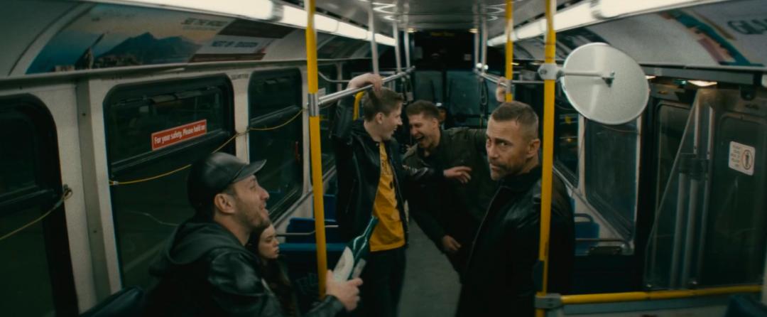 豆瓣8.6分神剧回归又浪漫又恐怖,解压电影推荐大片9.0以上评分