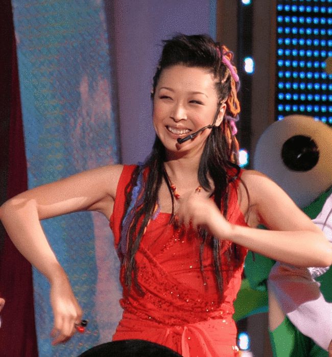 孙悦相亲相爱一家人,孙悦演唱父母的感人歌曲